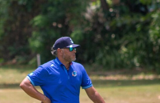 Román y Stewart comparten liderato tras primera jornada de la Copa Rotativa de Golf