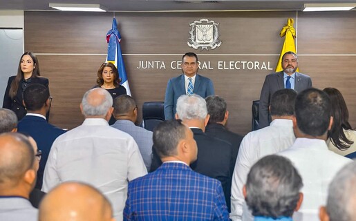 La JCE rectifica y deja en suspenso la restricción a las encuestas electorales