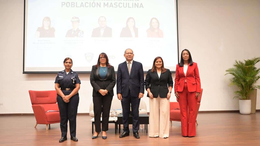Policía incorpora agentes a consulta nacional para prevenir la violencia contra las mujeres