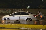 Lluvias generan inundaciones en calles y avenidas en el Distrito Nacional
