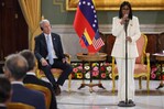 Delcy Rodríguez espera que acuerdo petrolero beneficie a pueblo de EE. UU. y defiende alianza
