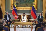 Chris Wright llega a la sede del Ejecutivo de Venezuela para reunirse con Delcy Rodríguez