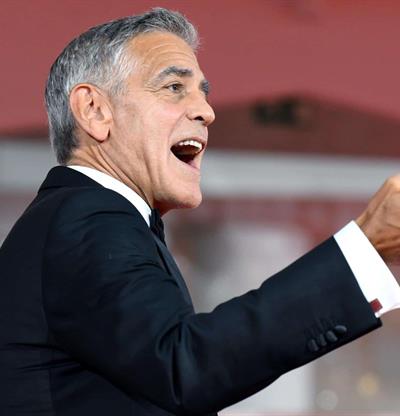 George Clooney, nostálgico y revindicativo al recoger su León de Oro en Venecia
