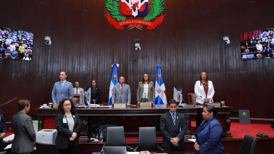 Diputados aprueban proyecto que obliga a becarios internacionales a regresar al país