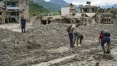 Nepal y China elevan a 1,225 los muertos al cumplirse una semana de operaciones tras riada