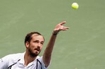 Medvedev y Pegula a paso firme en el US Open; Badosa termina el trabajo