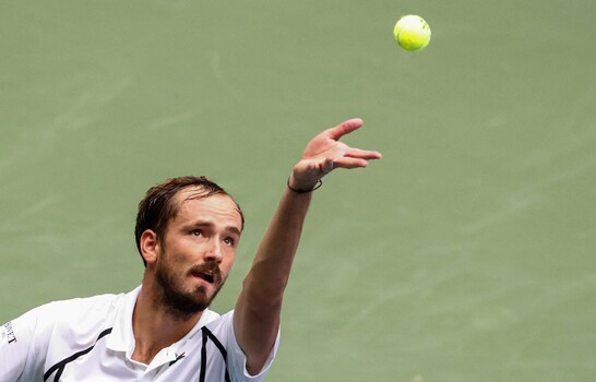 Medvedev y Pegula a paso firme en el US Open; Badosa termina el trabajo
