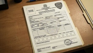 ¿Cómo sabe una persona si tiene una ficha policial?