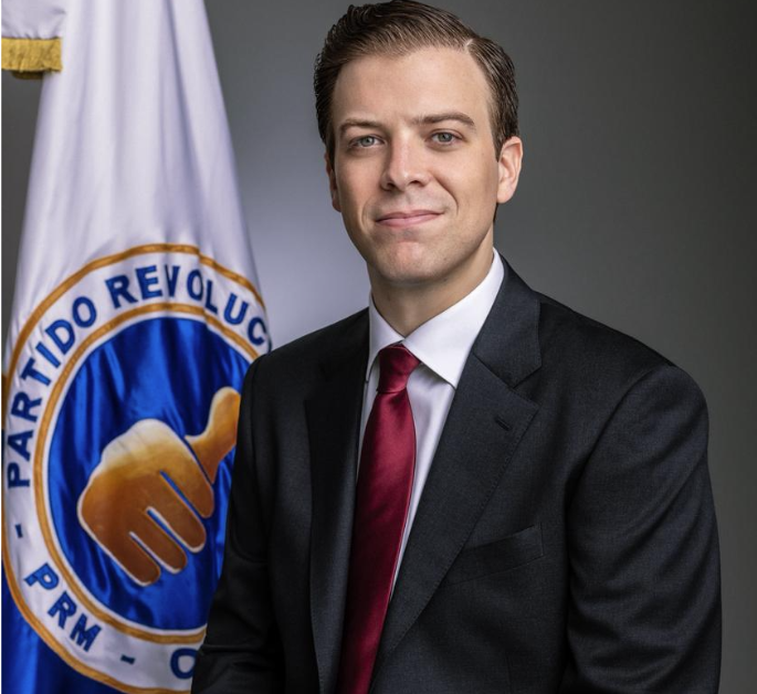 Juan Garrigó Mejía renuncia a su cargo en el Gobierno para asumir como secretario general del PRM