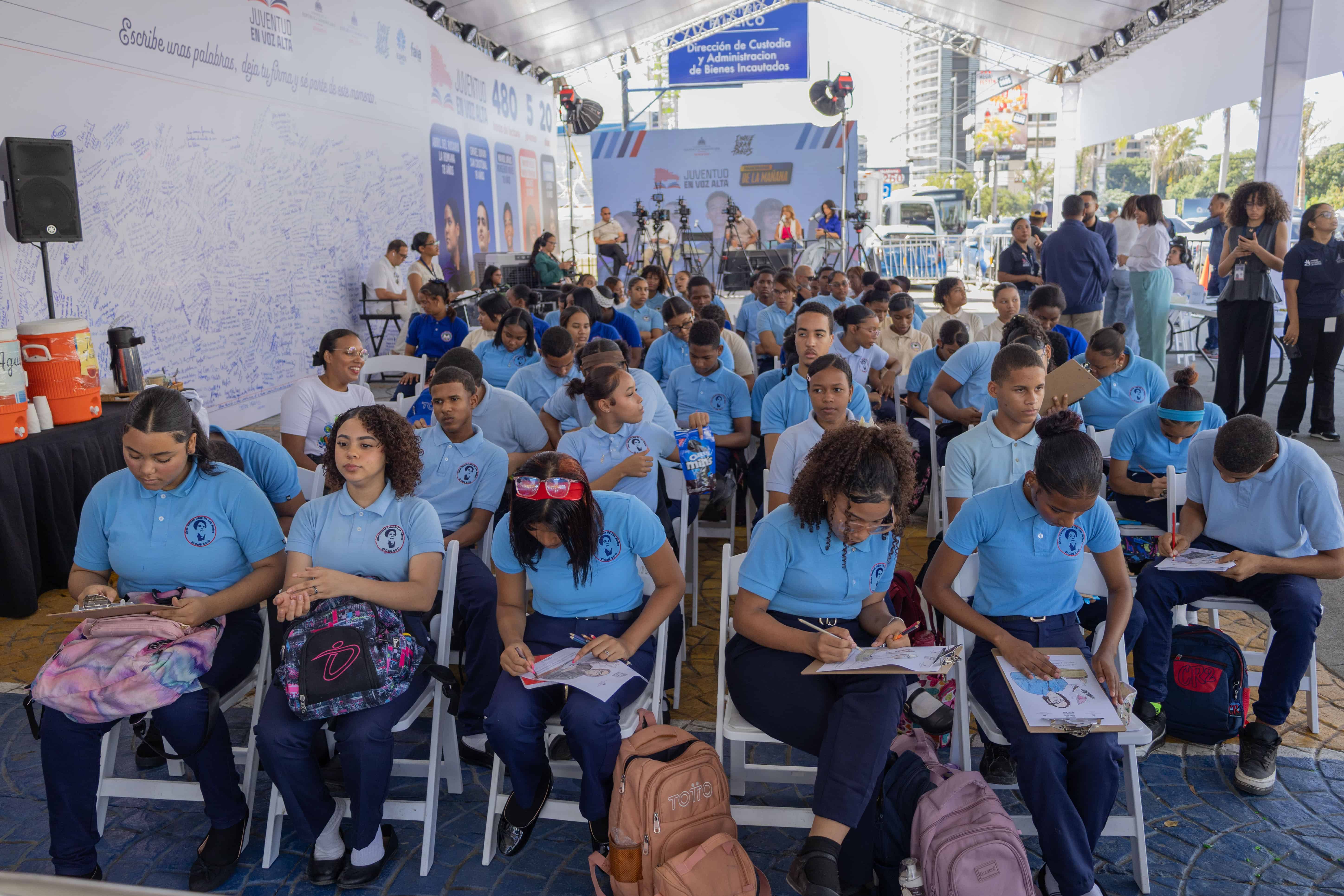 Compañeros de clase de los lectores.