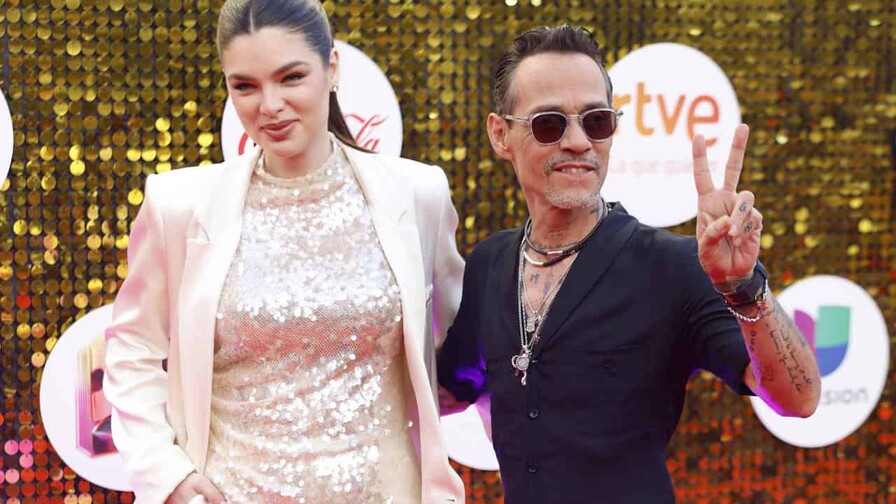 El talento latino brilla en la alfombra roja de los Premios Juventud