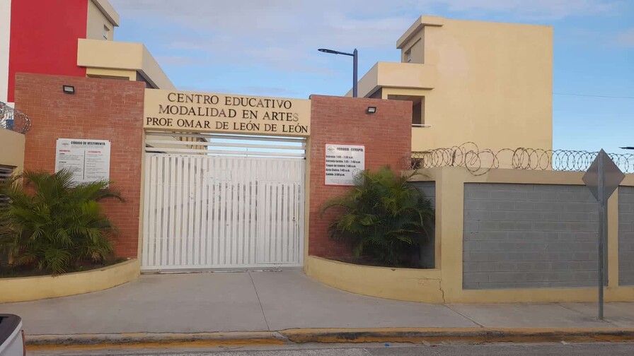 Fuerte olor a químico obliga a evacuar escuela y afecta a residentes en Sabana Perdida