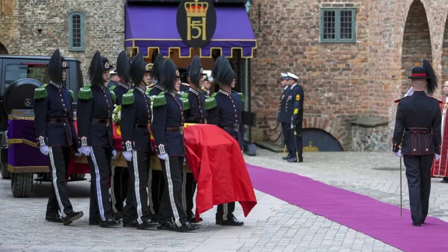 Harald V recibe sepultura en el Castillo de Akershus en una ceremonia privada