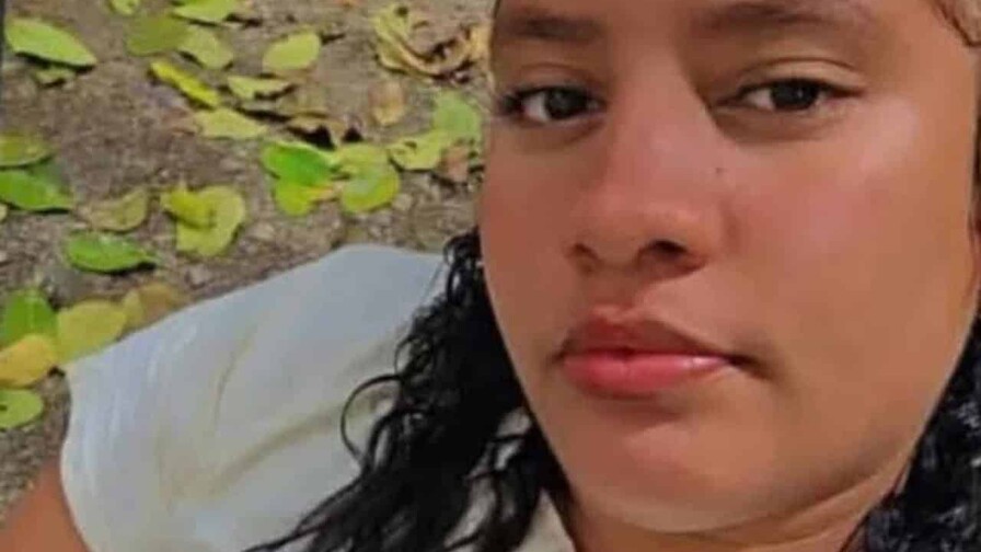 Joven muere electrocutada y su esposo resulta herido al intentar ayudarla en Monseñor Nouel Joven muere electrocutada y su esposo resulta herido al intentar ayudarla en Monseñor Nouel
