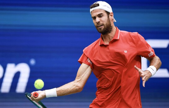El ruso Khachanov avanza a semis del US Open tras abandono de Blockx