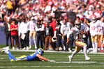 Los 49ers devoran a los Rams ante 100,021 espectadores en Australia Los 49ers devoran a los Rams ante 100,021 espectadores en Australia