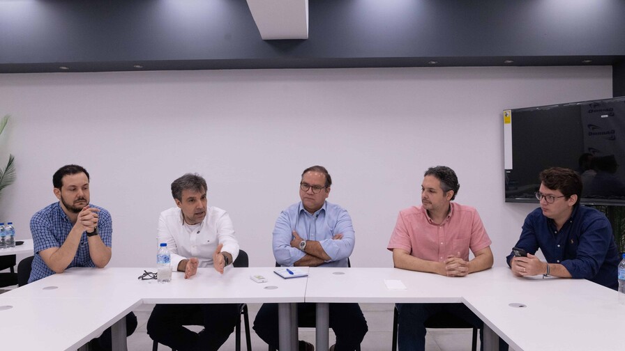 Comerciantes de la Duarte: “Hoy día, quedamos 15; lo demás es todo comercio chino”