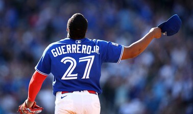Vladimir Guerrero Jr. pega su primer jonrón en Toronto en más de un año