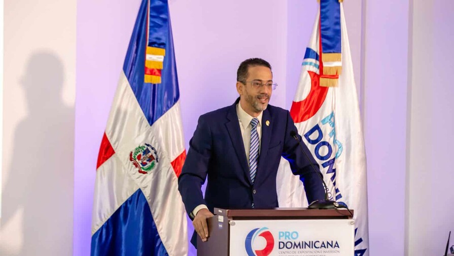 Exportaciones crecieron 11.4 % interanual hasta agosto impulsadas por el oro
