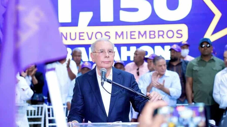 Danilo Medina llama a peledeístas a votar masivamente en la consulta del 18 de octubre