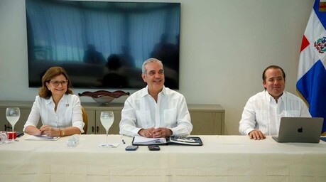 Salud y agua concentran prioridades de Abinader durante su segundo día de trabajo en Santiago