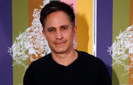 Gael García Bernal presenta su nueva película Hombre al agua en Toronto