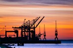 El petróleo de Texas cierra con una bajada del 3.2 %, hasta los 102.43 dólares el barril