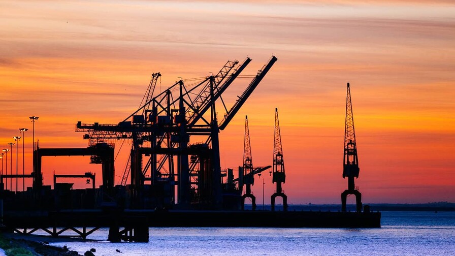 El petróleo de Texas cierra con una bajada del 3.2 %, hasta los 102.43 dólares el barril El petróleo de Texas cierra con una bajada del 3.2 %, hasta los 102.43 dólares el barril