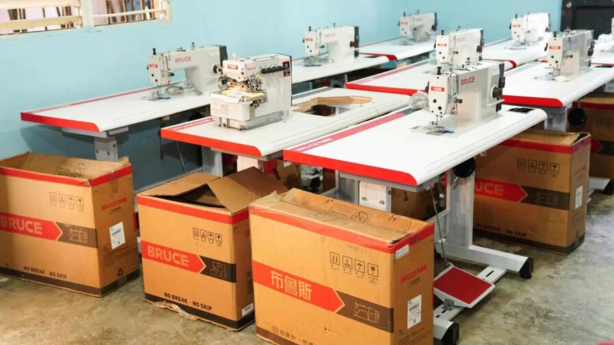 Dasac entrega máquinas de coser para capacitar a mujeres en San Cristóbal