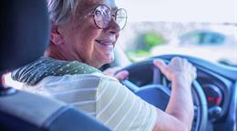 El Intrant y la controversia sobre licencias de conducir para mayores de 75 años