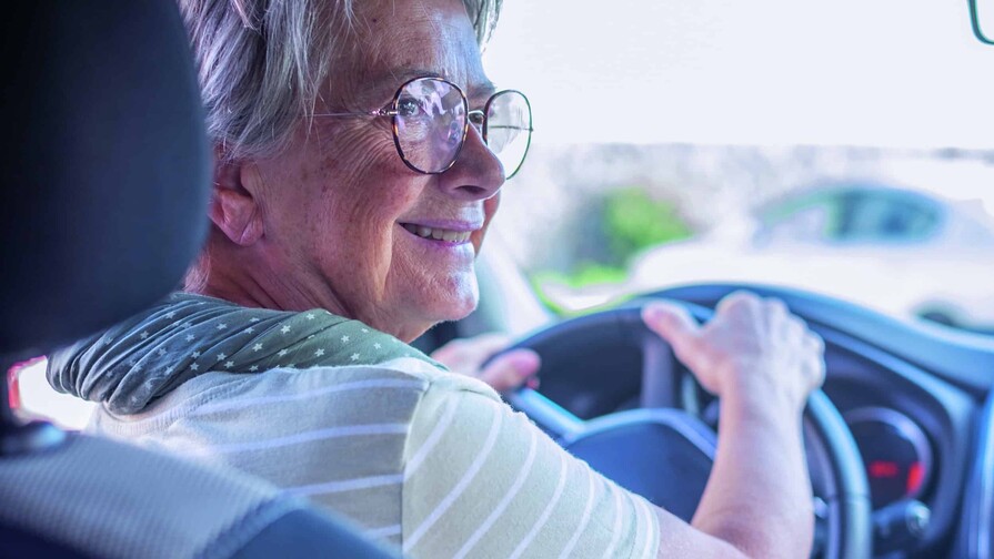Intrant activará a la medianoche el cambio en licencias de conducir para mayores de 75 años