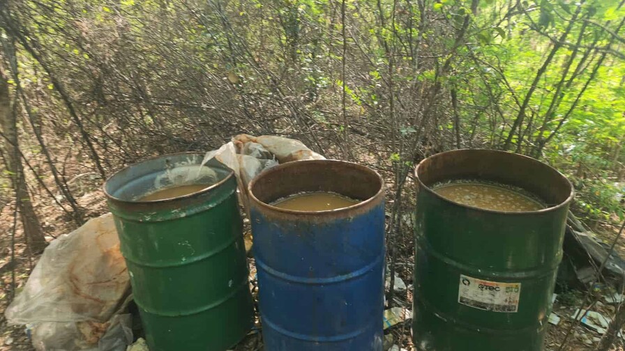 Decomisan más de 10,000 litros de bebidas alcohólicas adulteradas en Azua