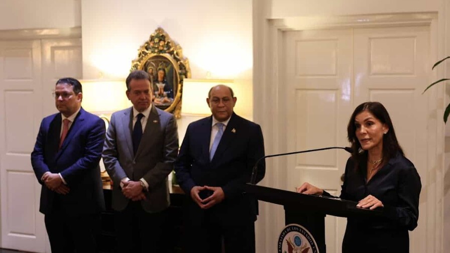 Embajadora de EE. UU. impulsa cooperación tecnológica con República Dominicana Embajadora de EE. UU. impulsa cooperación tecnológica con República Dominicana