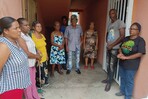 Residentes de La Nueva Barquita reclaman más autobuses de la Omsa