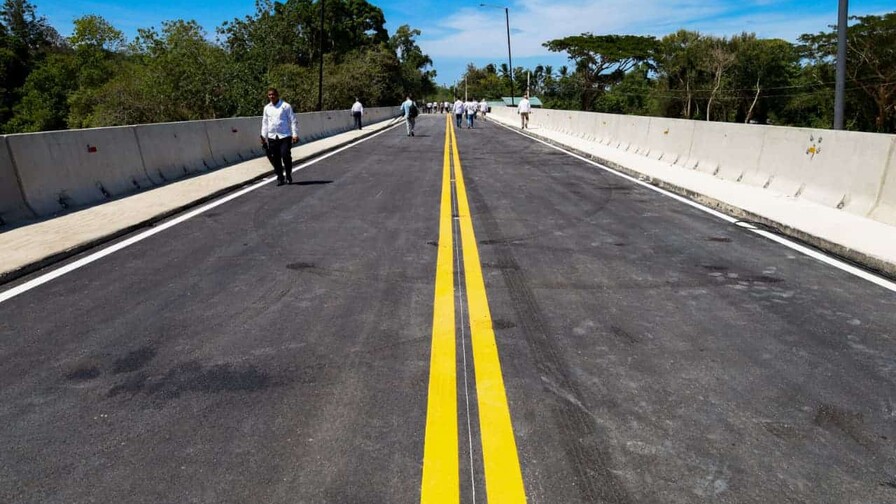 Gobierno inaugura nuevo puente sobre el río Camú y restablece conexión entre Santiago y Puerto Plata