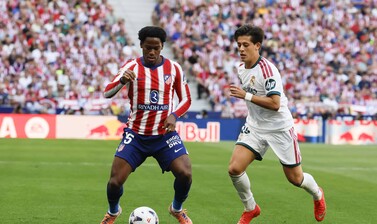 El Atlético se lleva el derbi y le arrebata el segundo puesto de la La Liga al Real Madrid