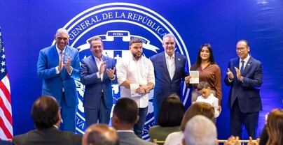 Así pueden solicitar los dominicanos en el exterior el nuevo pasaporte electrónico