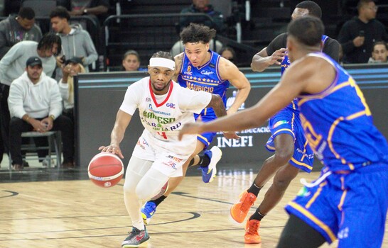 Armani Chaney y Jean Carlos Quezada conducen a Bameso a su primer triunfo