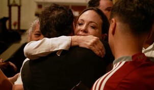 Impiden regreso a Venezuela de la líder de oposición María Corina Machado