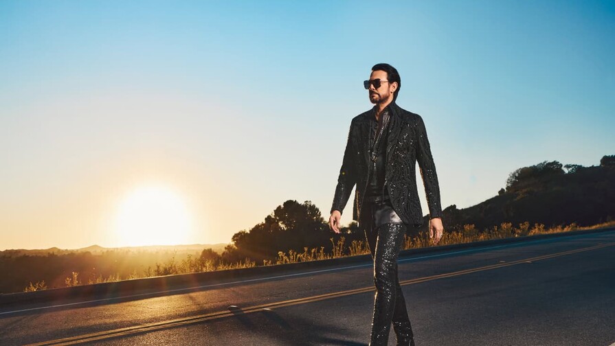 Beto Cuevas se propone conquistar Santiago con su show acústico Beto Cuevas se propone conquistar Santiago con su show acústico