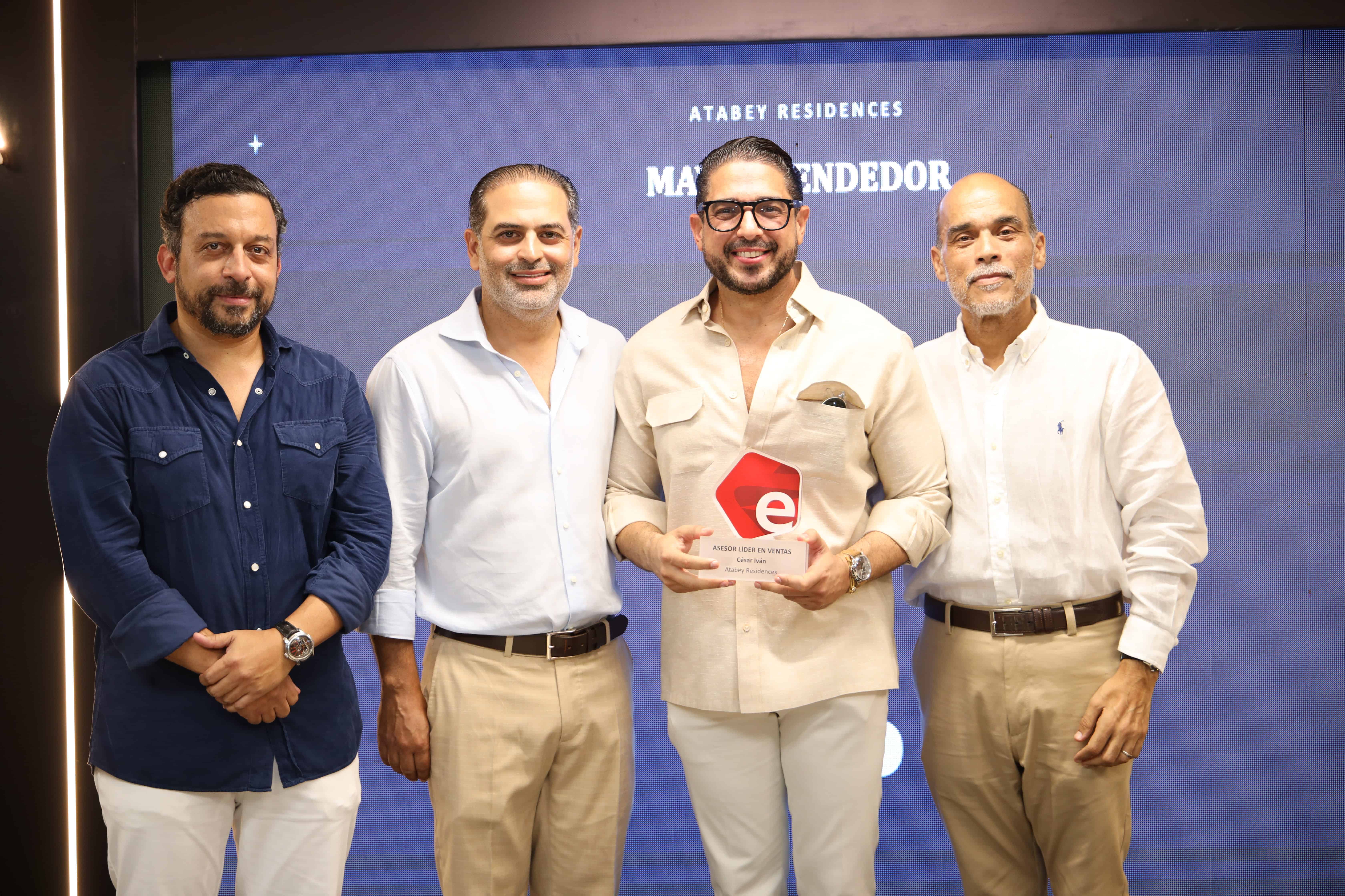 Guillermo Sención (Presidente - Epic Ventures), Joan Jimenez (Director Comercial - Epic Ventures), Cesar Ivan Santana (CEO - Investa RD), Roberto Holguin (Director de Adm. y finanzas - Epic Ventures)