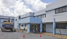 Supuesto riesgo estructural obliga a mover consultas  del hospital Salvador B. Gautier