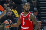 El dominicano Montero lidera al Olympiacos para acceder a la final de la Supercopa
