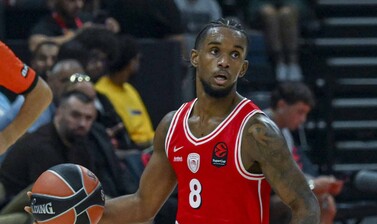 El dominicano Montero lidera al Olympiacos para acceder a la final de la Supercopa