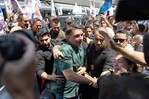 Flávio Bolsonaro critica la política económica de Lula en visita a comercios de São Paulo