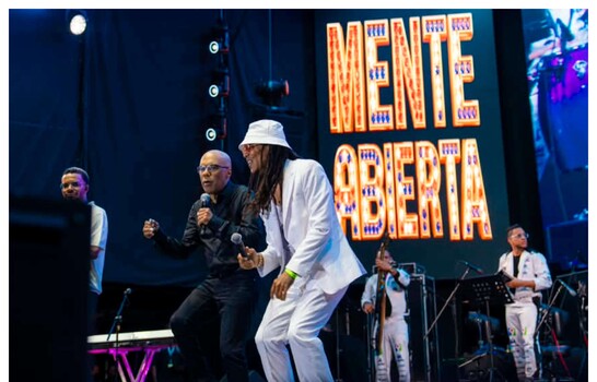 Menteabierta feliz con su debut ante miles de personas en el Estadio Olímpico con Ramón Orlando