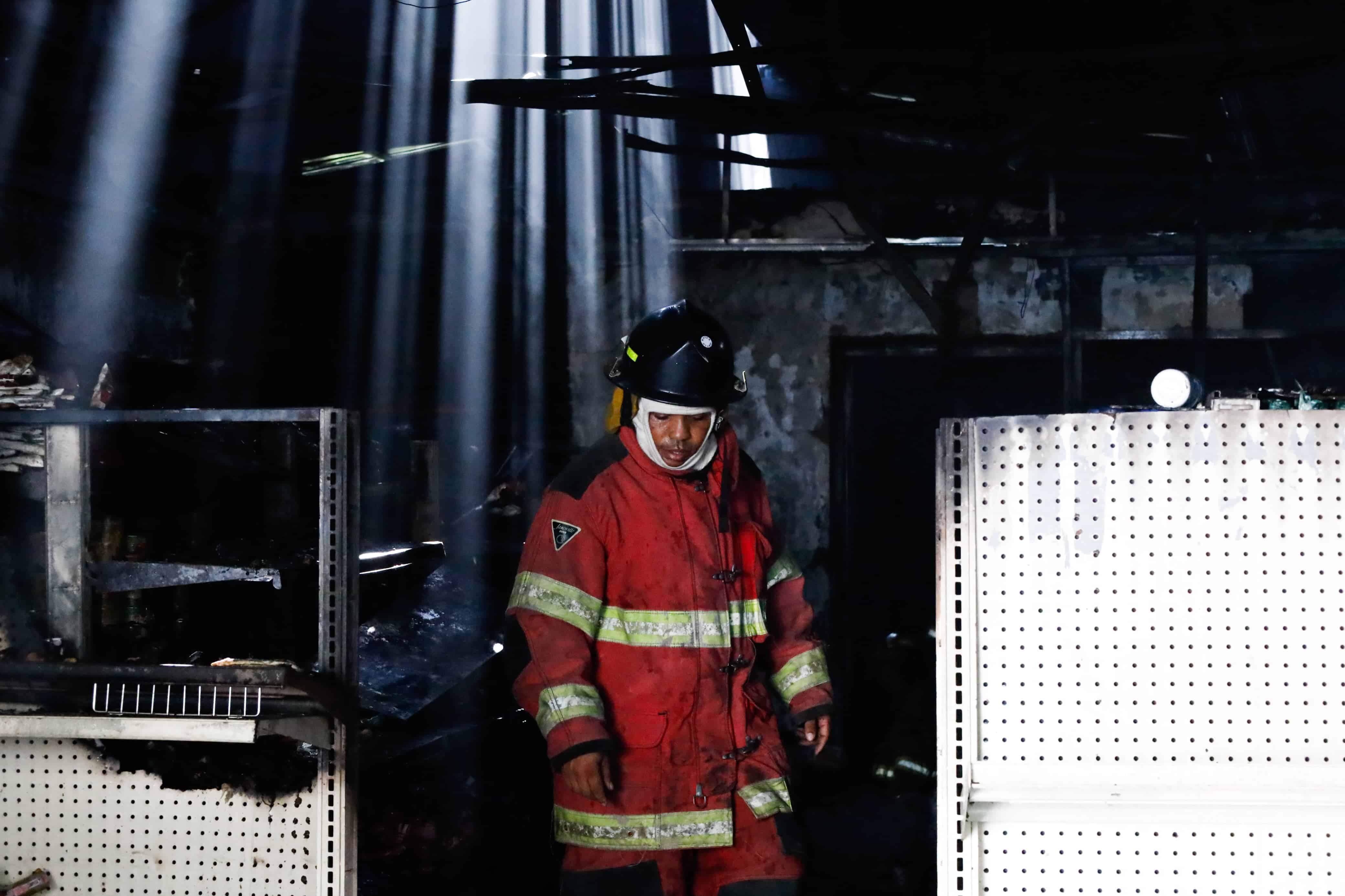 El fuego se inició alrededor de las 3:00 de la madrugada por causas que hasta el momento se desconocen.<br><br>