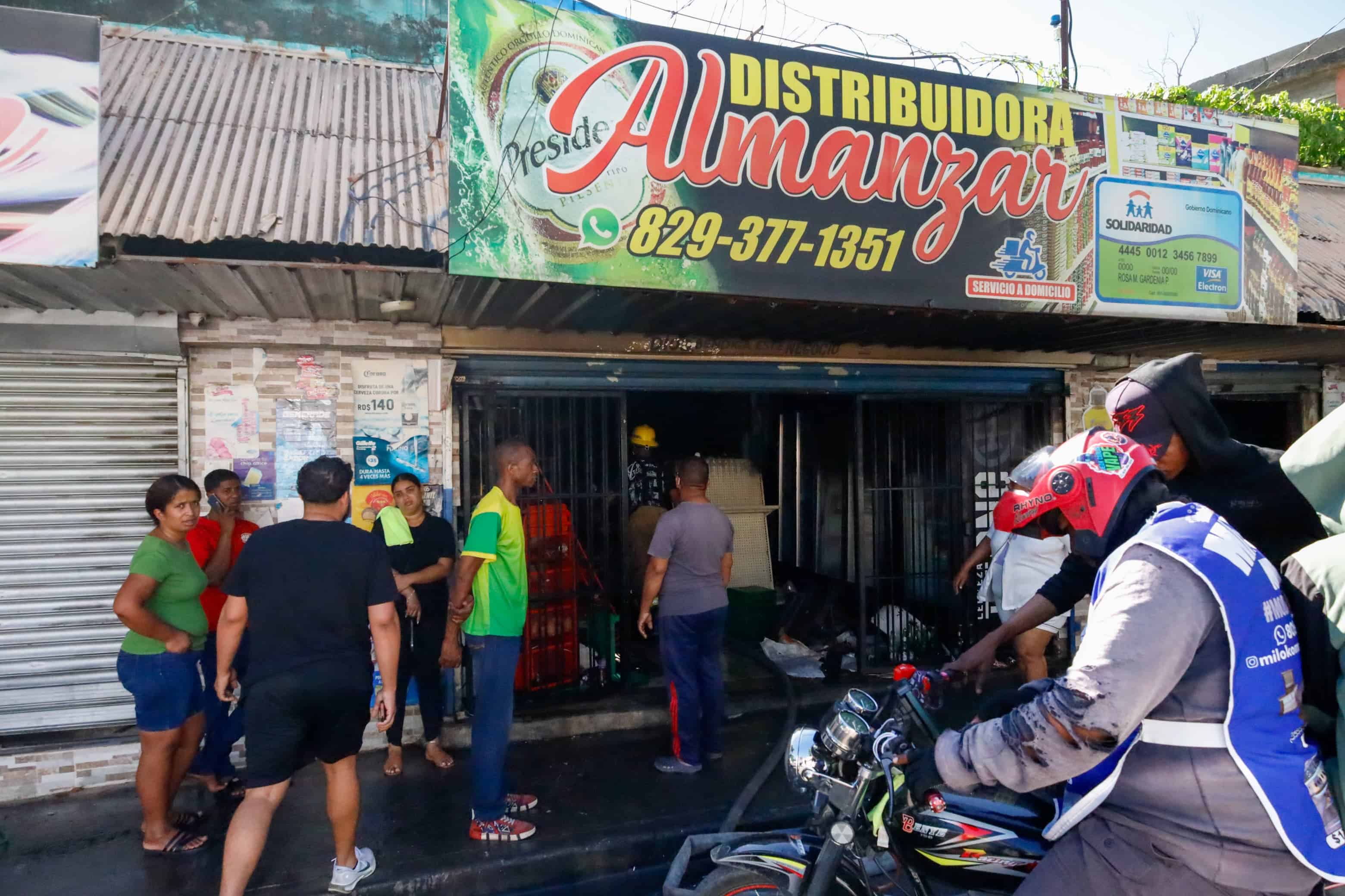 El fuego se inició alrededor de las 3:00 de la madrugada por causas que hasta el momento se desconocen.<br><br>