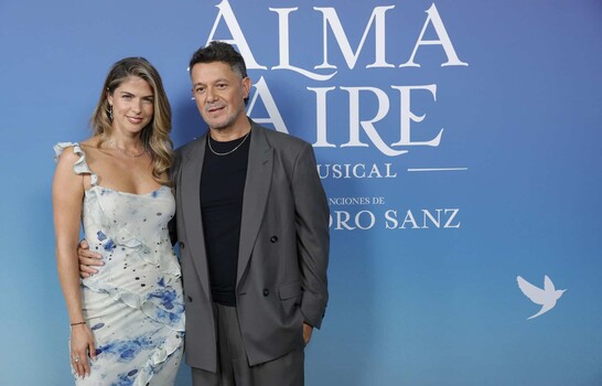 Alejandro Sanz lleva sus canciones al teatro con El alma al aire