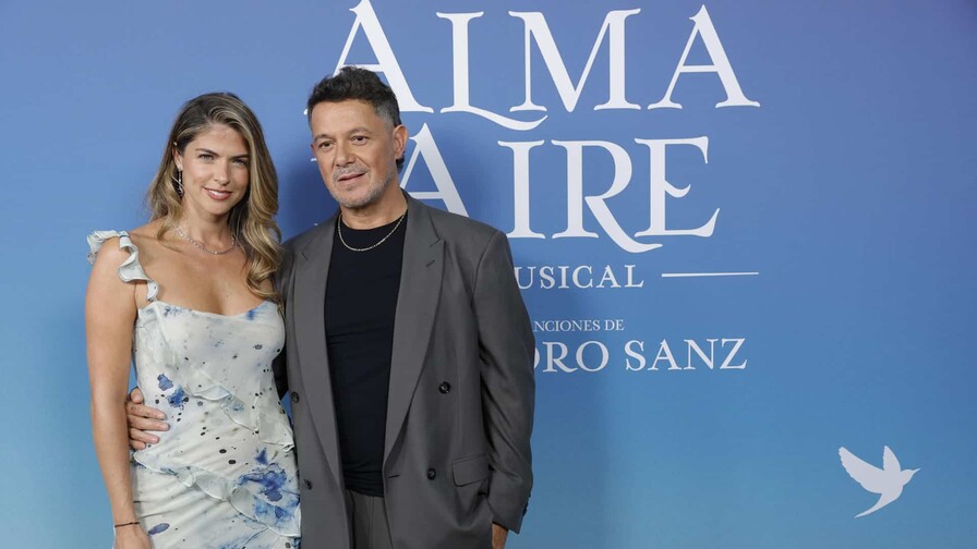 Alejandro Sanz lleva sus canciones al teatro con El alma al aire
